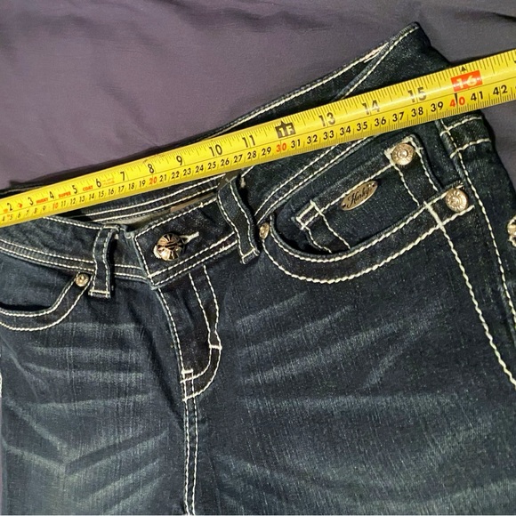 Women's Harley Davidson Jeans with Embroidered Design size 8 bootleg low rise - Picture 7 of 15